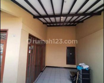 Rumah Nyaman 1 1 2 Lantai Siap Huni di Sarijadi Bandung