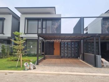 Rumah Lux Grand Nayapati Kota Baru Parahyangan