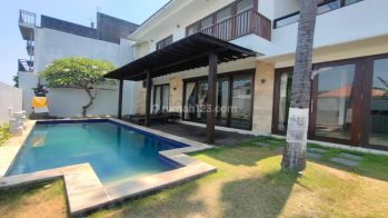 Dijual Villa di Sukawati view sawah dekat pasar sukawati