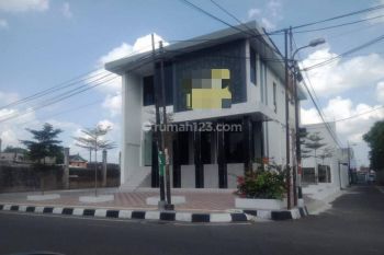 Gedung Strategis Dekat Ambarukmo Plaza Dan Malioboro Yogyakarta