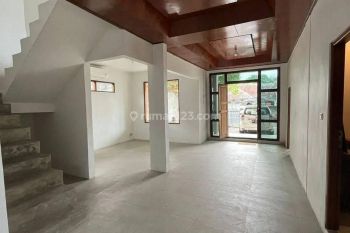 RUMAH BUC KEROBOKAN KAWASAN VILLA , MURAH