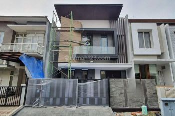 Rumah San Diego Pakuwon City New Minimalis Carport 2