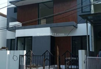 Rumah baru 2 lantai siap huni di Bintaro Tangerang Selatan