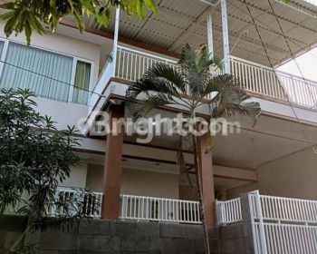 RUMAH DI WIGUNA TENGAH SURABAYA