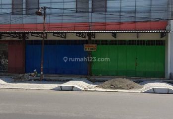 Disewa murah ruko 1lantai di pinggir jalan raya yg strategis