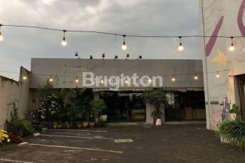 GEDUNG 4LANTAI DAN CAFE SIAP PAKAI, KITCHEN SET MASI LENGKAP RUNGKUT KIDUL RAYA