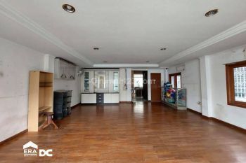 Ruang Usaha Lokasi Strategis Di Pusat Keramaian Moh Suyudi Miroto