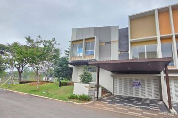 Rumah View Danau At Cluster Mozart Symphonia