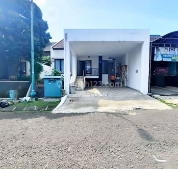 1 bidang tanah LT 162 m² berikut bangunan SHM