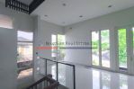 thumbnail-rumah-2-lantai-bagus-trimezia-paramount-serpong-11