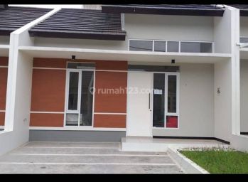 Rumah di Taman Kopo Indah 5 V Sherwood SHM Baru Timur