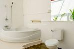 thumbnail-villa-2-lantai-bagus-furnished-shm-di-seminyak-badung-12