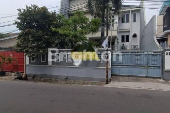 RUMAH MEWAH SLIPI, DEKAT KE S PARMAN, JAKARTA BARAT