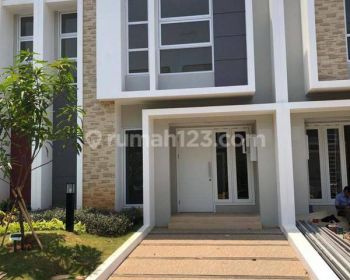 Rumah Bagus Perumahan Symphonia Dekat Mall Sms Gading Serpong