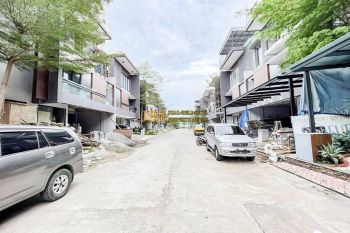 Dijual Villa Komplek Givency One Type Chanel Kondisi Kosong