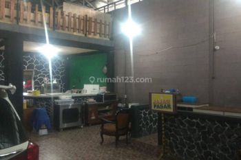 Ruang Usaha Dekat Kampus Ugm Dan Tugu Kota Yogyakarta