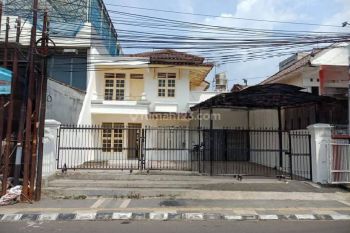 Rumah 2 lantai di kawasan Strategis Achmad Adnawijaya Bogor Utara