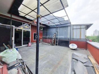 Ruko gandeng 4 lantai dengan kondisi siap pakai lokasi bisnis kelapa gading.