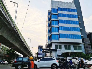 Dijual Gedung Perkantoran 8 Lantai Di Jl Wolter Monginsidi Keb Baru