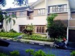 thumbnail-disewakan-rumah-di-arcamanik-2-lantai-shm-bagus-ada-kolam-renang-1