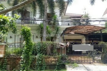 Rumah luas posisi hoek di Perum Bukit Golf Cibubur