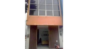 Ruko Raya Bekasi bagus strategis Km 19, Luas 70m2