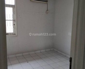 Rumah 2 Lantai Unfurnished Siap Huni Di Taman Beverli