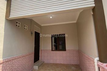Dijual Rumah Bagus Dan Nyaman Siap Huni di Taman Harapan Baru Bekasi
