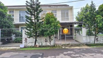 RUMAH 2 LANTAI HOOK DEKAT TERMINAL BUBULAK