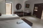 thumbnail-villa-di-jalan-kunti-seminyak-bali-1