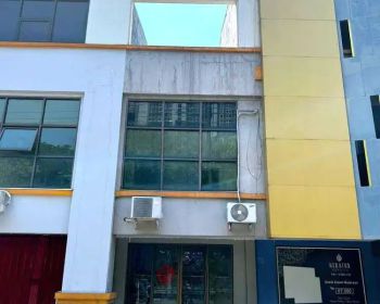 Disewa Ruko Komersial Plaza Segi 8 Hadap Jalan Utama Siap Pakai