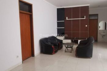 Disewakan Rumah siap huni di kawasan elite singgasana pradana mekarwangi bandung