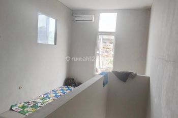 Gudang 2 Lantai di Cikupa Bizpoint, Tangerang, 192m2, Shm.