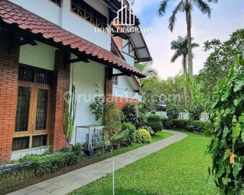 Best Price Rumah Country Style di Pondok Indah, Jakarta Selatan