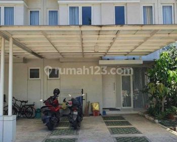 Rumah 2 Lantai Bagus Semi Furnished di Grand Pakuwon