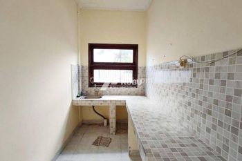 Kbp1215 Simple House, 2nd Floor Building With 4 Bedrooms In Renon.