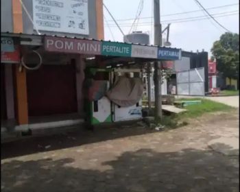 Disewakan 1 buah Ruko kios posisi di Hoek dan Pom mini 2 tabel