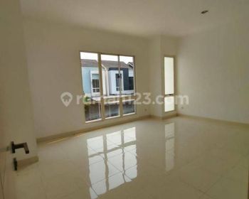 Rumah Cluster Starling  depan Sport Club House