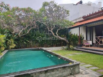Beautiful Villa with Beautiful Garden in Batursari sanur