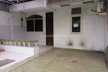 Disewkan Rumah Dikelapa Gading Dalam Komplek