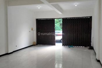 Ruko 2 Lantai Raya Manyar