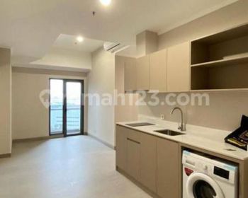 Menara Jakarta 3 BR Semi Furnished
