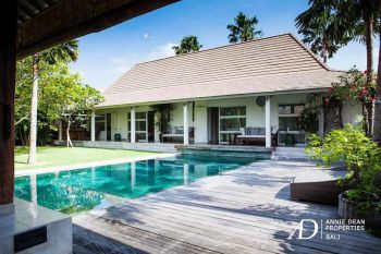 LEASEHOLD COMPOUND OF 2 UNITS VILLA AND OFFICE SPACE