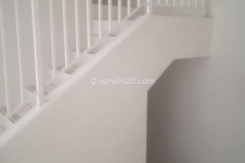 dijual rumah baru di discovery conserva , bintaro jaya , sektor 9 Tangerang