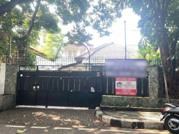 DISEWAKAN RUMAH MEWAH FASILITAS LENGKAP MENTENG JAKARTA PUSAT