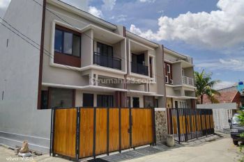 Rumah 2 lantai dalam perumahan nempel galaxy Bekasi bebas banjir