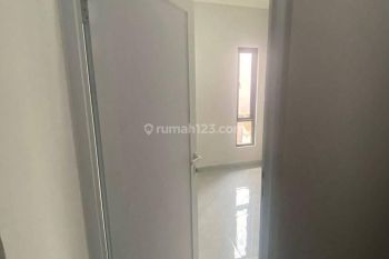 Rumah 2 Lantai Selangkah Ke Kantor Walikota Jakarta Utara