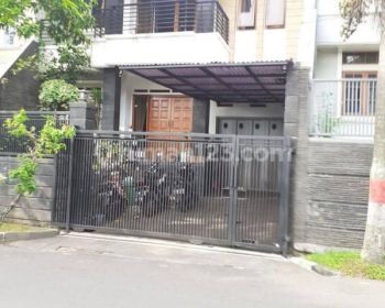 Rumah sangat terawat siap huni pasteur bandung