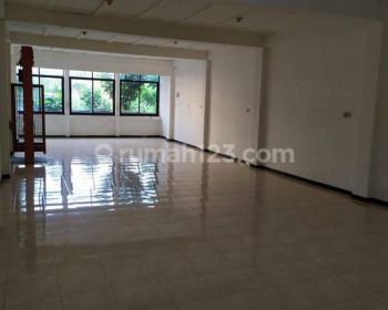 Ruko Kedungdoro 3lantai lokasi strategis