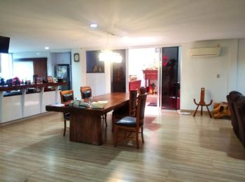 Di jual rumah di meruya selatan jakarta